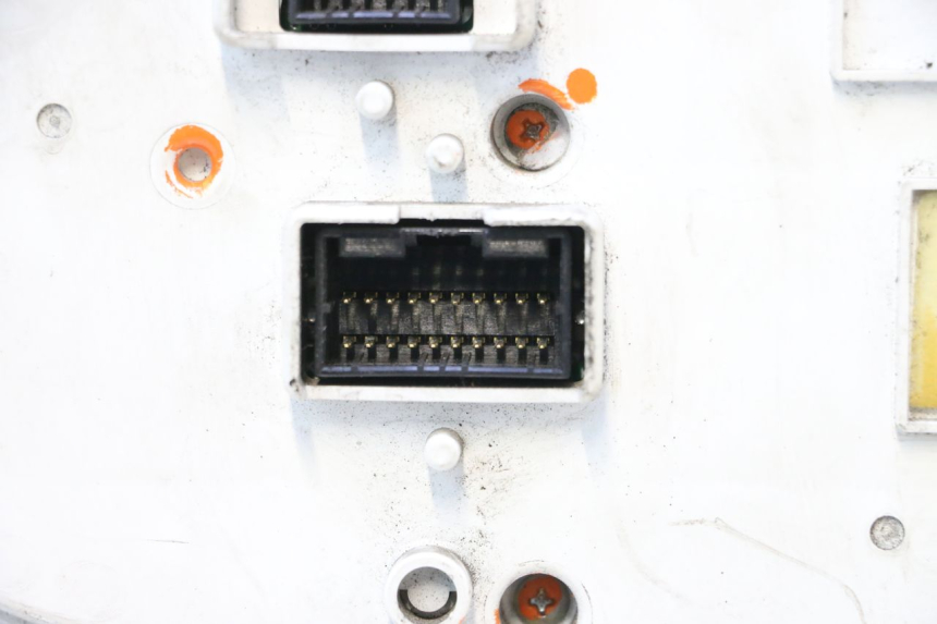 photo de VELOCIMETRO PIAGGIO MP3 RL 250 (2006 - 2010) - Marcados y referencias originales