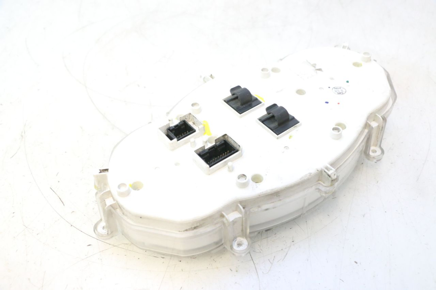 photo de VELOCIMETRO PIAGGIO MP3 500 (2011 - 2015) - Detalle de la pieza
