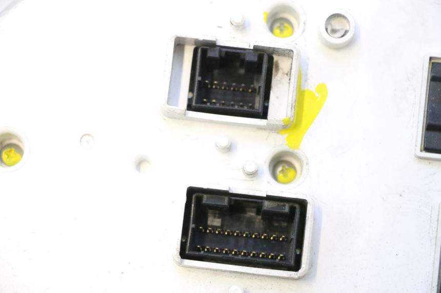 photo de VELOCIMETRO PIAGGIO MP3 500 (2011 - 2015) - Características distintivas