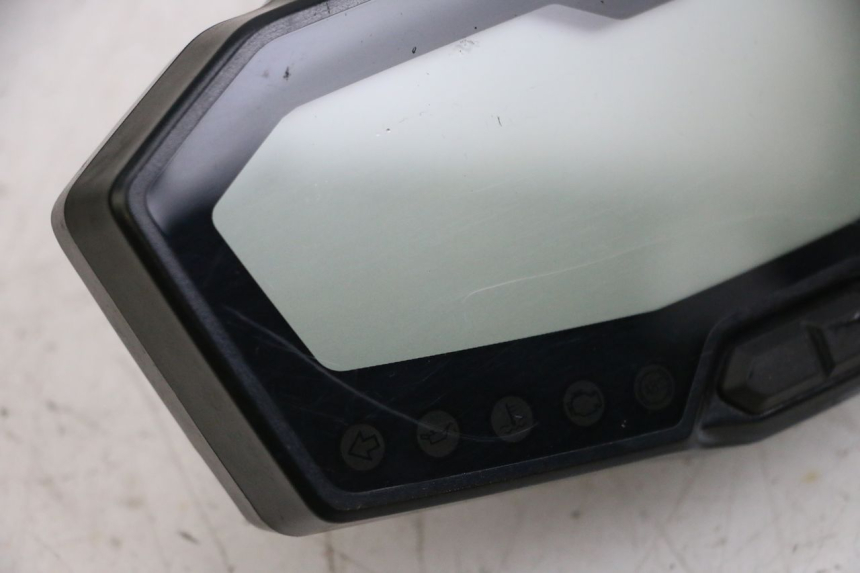 photo de VELOCIMETRO YAMAHA MT-07 MT07 ABS 700 (2018 - 2020) - Primer plano técnico