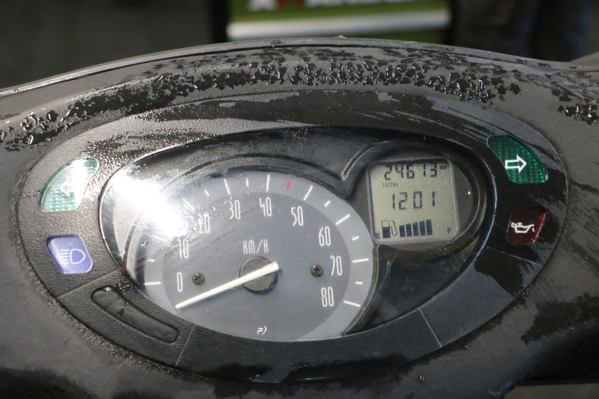 photo de VELOCIMETRO YAMAHA NEO'S NEOS 2T 50 (1998 - 2007) - Zoom estado de uso