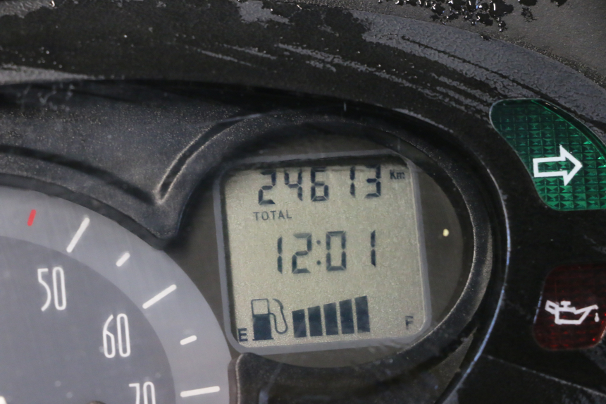 photo de VELOCIMETRO YAMAHA NEO'S NEOS 2T 50 (1998 - 2007) - Primer plano técnico