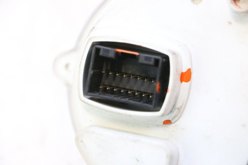 photo de CUENTA KILÓMETROS YAMAHA NEOS NEO'S 4T 50 (2008 - 2016) - Detalles de los puntos de fijación