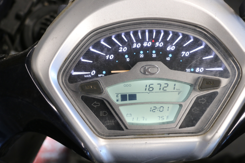 photo de VELOCIMETRO KYMCO LIKE 4T 50 (2019 - 2025) - Zoom estado de uso