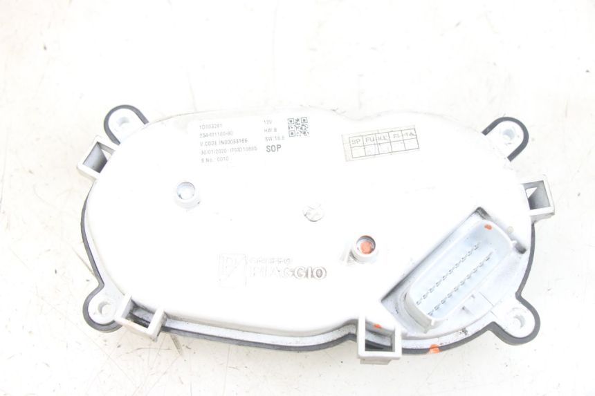 photo de CUENTA KILÓMETROS PIAGGIO NEW TYPHOON 50 (2018 - 2021) - Estado de la superficie y material