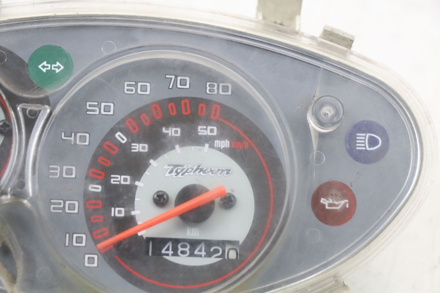 photo de VELOCIMETRO PIAGGIO NEW TYPHOON 50 (2010 - 2017) - Zoom estado de uso