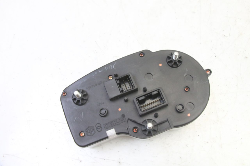 photo de VELOCIMETRO GILERA NEXUS 125 (2009 - 2013) - Detalles de los puntos de fijación