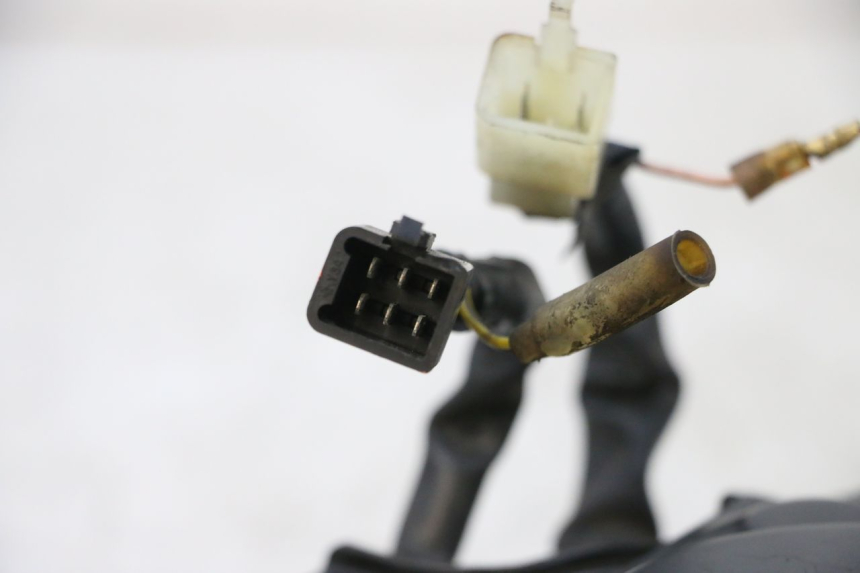 photo de VELOCIMETRO HONDA NSR R 125 (1994 - 2003) - Detalles de los puntos de fijación