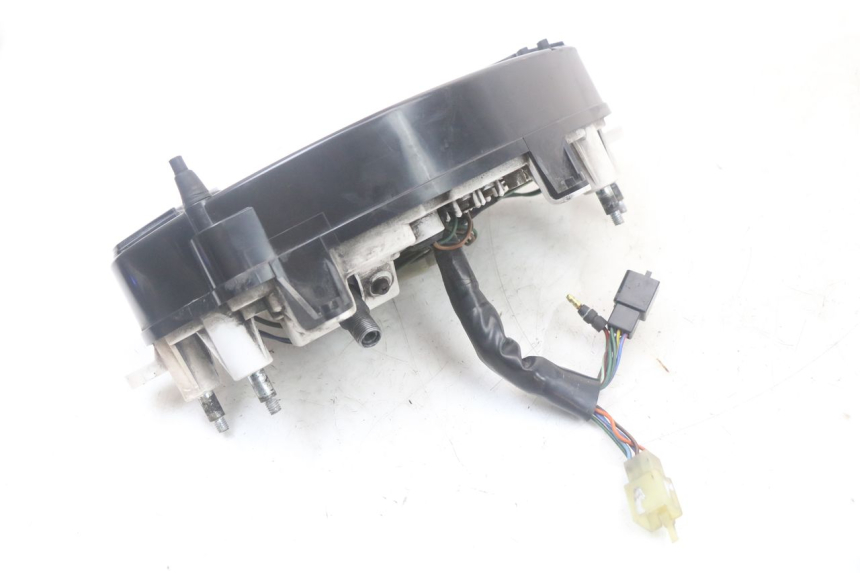 photo de CUENTA KILÓMETROS HONDA NTV DEAUVILLE 650 (1998 - 2001) - Detalles de los puntos de fijación