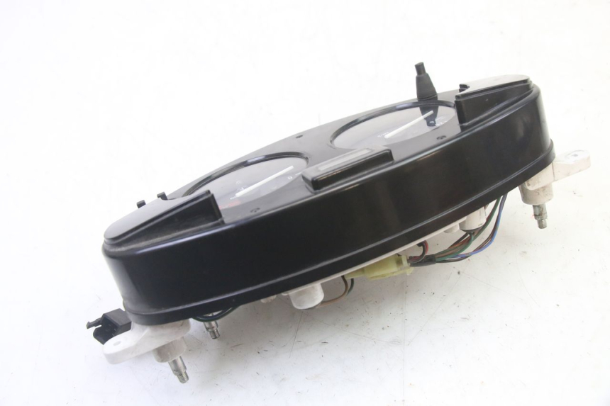 photo de VELOCIMETRO HONDA NTV DEAUVILLE 650 (2001 - 2006) - Primer plano técnico