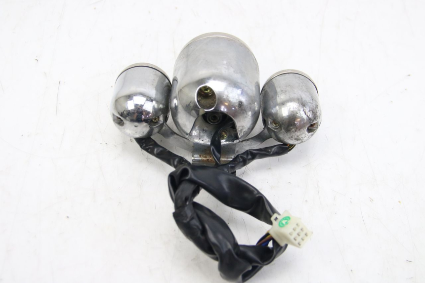 photo de CUENTA KILÓMETROS JM MOTORS OLDIES 4T 50 (2010 - 2020) - Detalles de los puntos de fijación