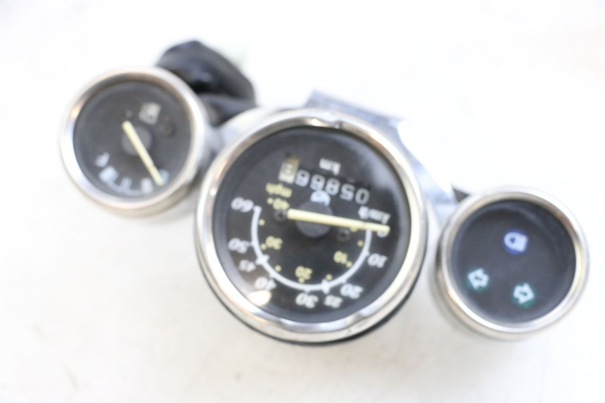 photo de CUENTA KILÓMETROS JM MOTORS OLDIES 4T 50 (2010 - 2020) - Otra perspectiva