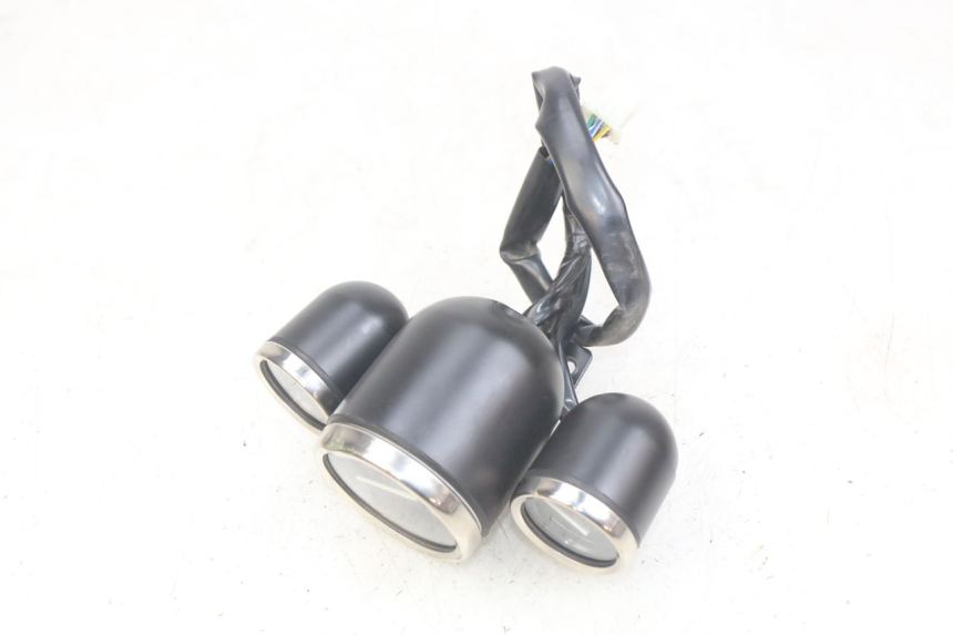 photo de CUENTA KILÓMETROS JM MOTORS OLDIES RS 4T 50 (2021 - 2024) - Características distintivas