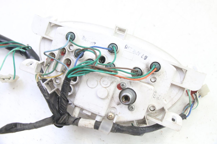 photo de CUENTA KILÓMETROS SYM ORBIT 2 4T 50 (2008 - 2017) - Detalles de los puntos de fijación