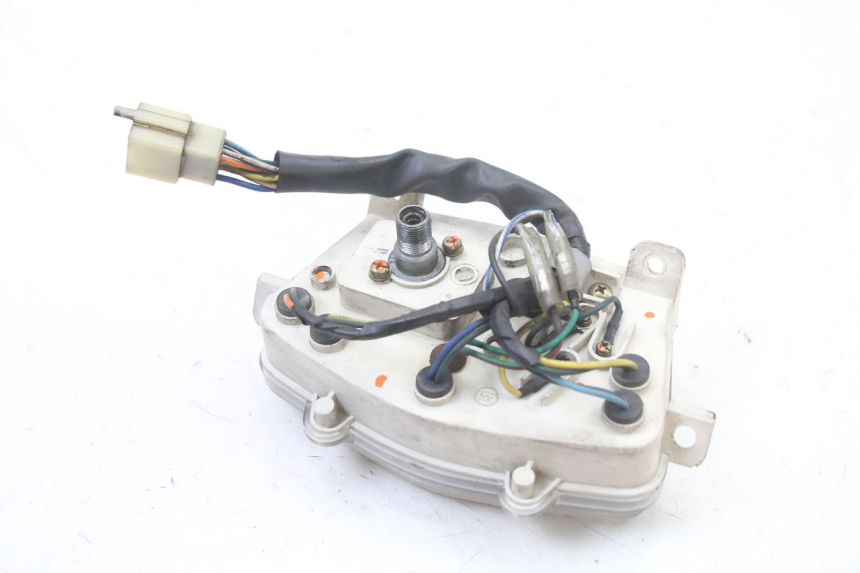 photo de CUENTA KILÓMETROS PEUGEOT KISBEE 2T 50 (2010 - 2017) - Estado de la superficie y material