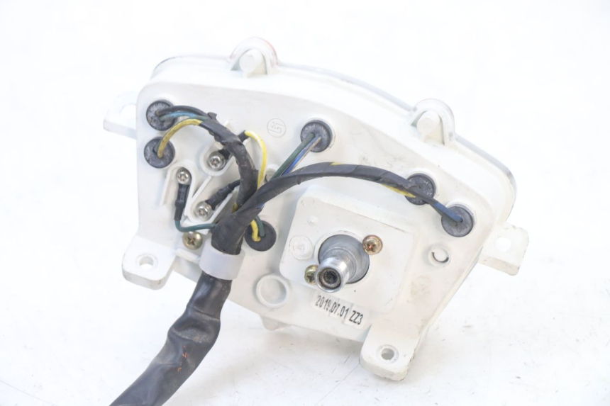 photo de CUENTA KILÓMETROS PEUGEOT KISBEE 4T 50 (2018 - 2022) - Estado de la superficie y material