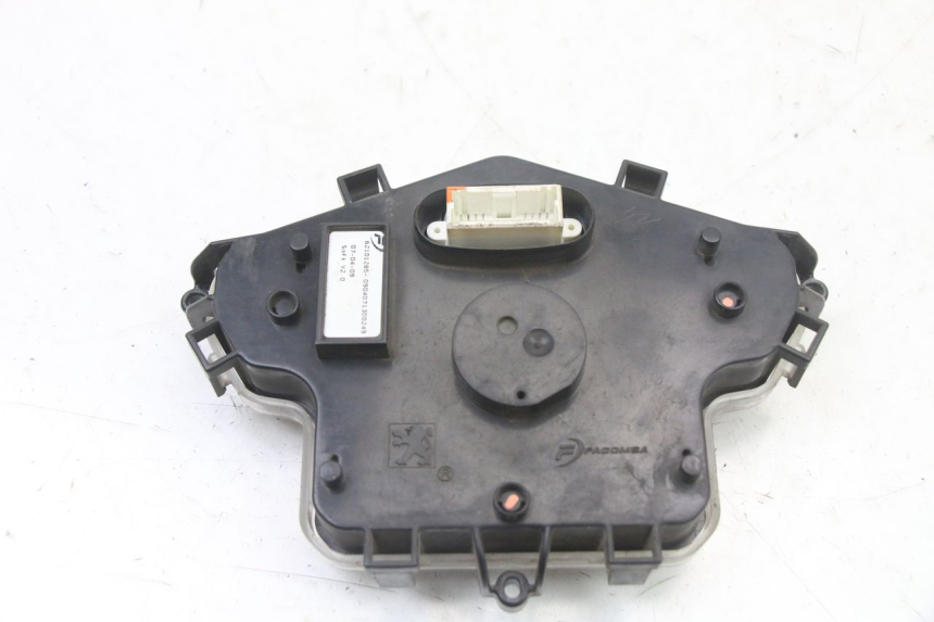 photo de VELOCIMETRO PEUGEOT SPEEDFIGHT 3 LC 2T 50 (2009 - 2015) - Estado de la superficie y material