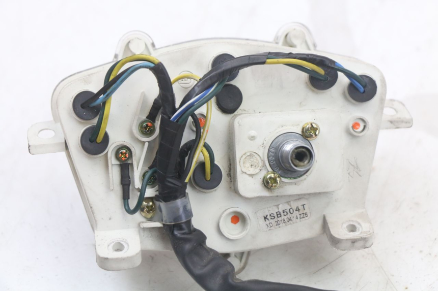 photo de VELOCIMETRO PEUGEOT STREETZONE 4T 50 (2018 - 2023) - Detalles de los puntos de fijación