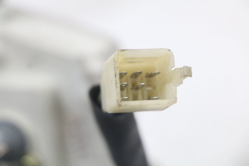 photo de VELOCIMETRO PEUGEOT STREETZONE 4T 50 (2018 - 2023) - Estado de la superficie y material