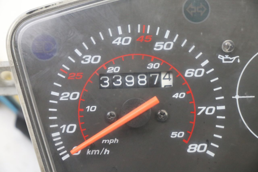 photo de VELOCIMETRO PEUGEOT STREETZONE I 2T 50 (2018 - 2020) - Detalle de la pieza