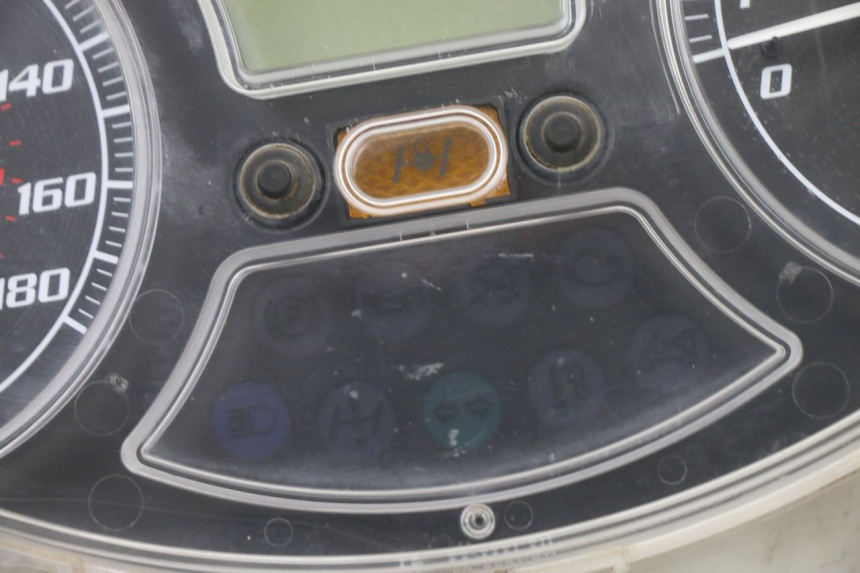 photo de CUENTA KILÓMETROS PIAGGIO MP3 LT 400 (2007 - 2012) - Vista general del producto