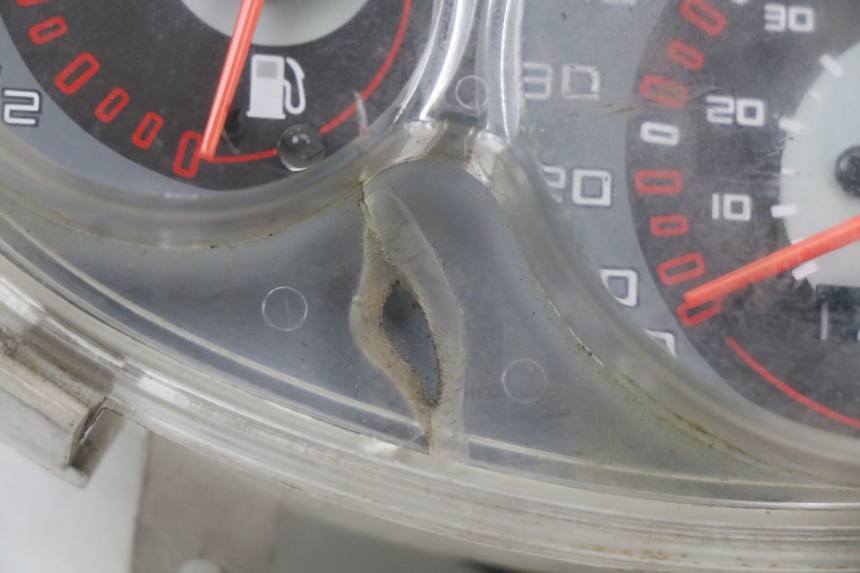 photo de VELOCIMETRO PIAGGIO NEW TYPHOON 50 (2010 - 2017) - Otra perspectiva