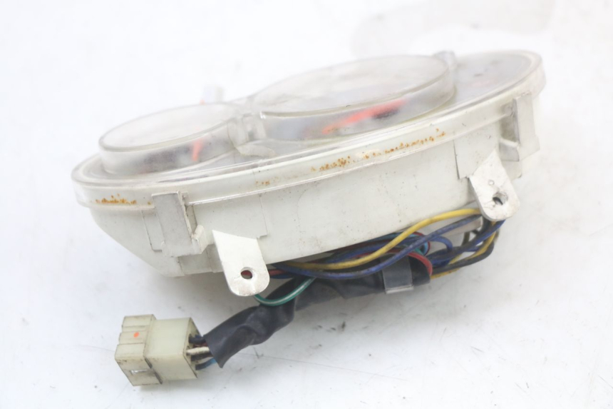 photo de VELOCIMETRO PIAGGIO NEW TYPHOON 50 (2010 - 2017) - Detalles de los puntos de fijación