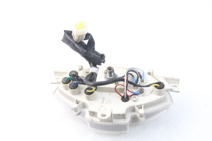 photo de VELOCIMETRO KEEWAY PIXEL 50 (2008 - 2011) - Detalles de los puntos de fijación