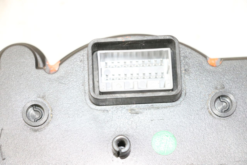 photo de VELOCIMETRO MAG POWER R-STREET 50 (2016 - 2025) - Estado de la superficie y material