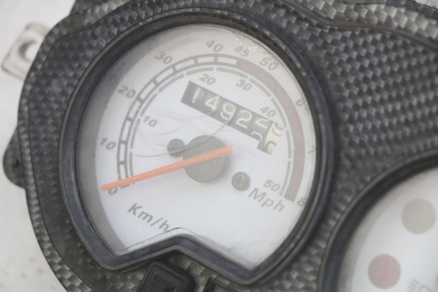 photo de CUENTA KILÓMETROS RIDE RACE 2T 50 (2012 - 2017) - Estado de la superficie y material