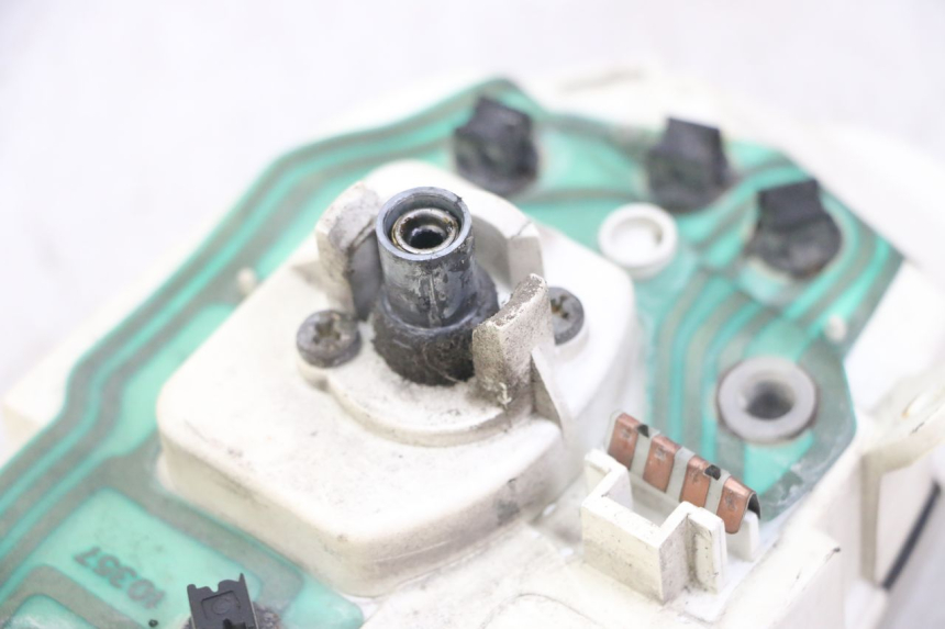 photo de VELOCIMETRO APRILIA RALLY AC 50 (1995 - 2004) - Estado de la superficie y material