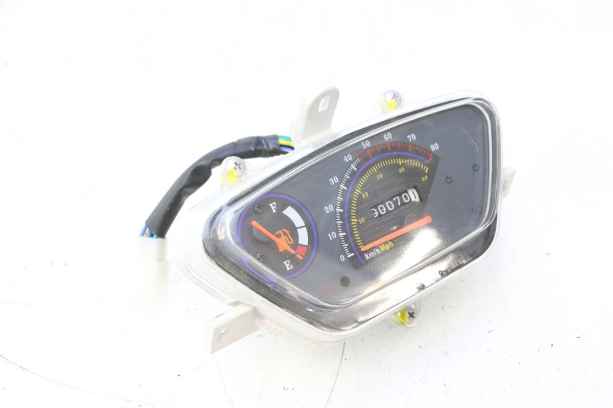 photo de VELOCIMETRO TNT MOTOR ROMA 12' 2T 50 (2007 - 2018) - Estado de la superficie y material