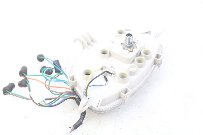 photo de CUENTA KILÓMETROS JM MOTORS SANTANA 50 (2014 - 2023) - Primer plano técnico