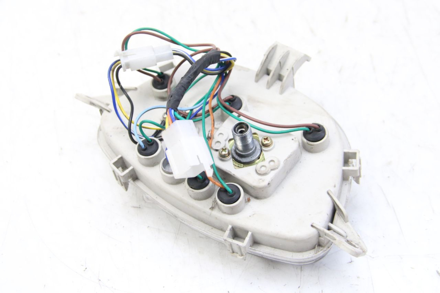 photo de CUENTA KILÓMETROS JM MOTORS SANTANA 50 (2014 - 2023) - Detalles de los puntos de fijación