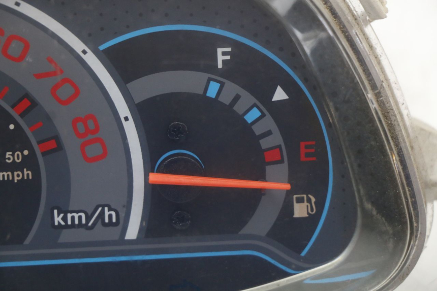 photo de CUENTA KILÓMETROS JM MOTORS SANTANA 50 (2014 - 2023) - Zoom estado de uso