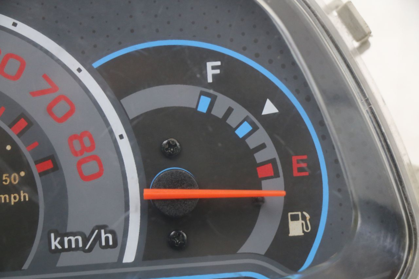 photo de CUENTA KILÓMETROS JM MOTORS SANTANA 50 (2014 - 2023) - Zoom estado de uso