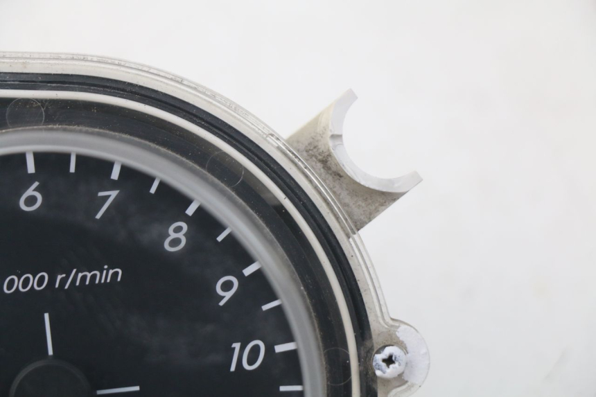 photo de VELOCIMETRO PEUGEOT SATELIS 300 (2012 - 2015) - Características distintivas