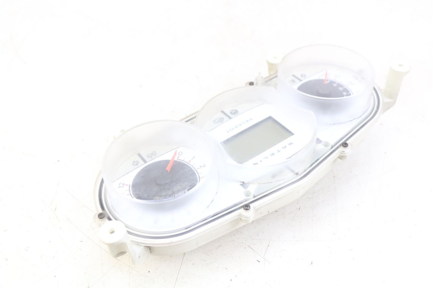 photo de CUENTA KILÓMETROS PEUGEOT SATELIS 125 (2006 - 2009) - Otra perspectiva