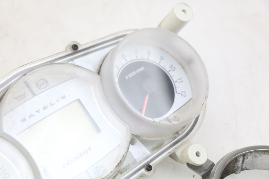 photo de CUENTA KILÓMETROS PEUGEOT SATELIS 125 (2010 - 2012) - Otra vista del artículo