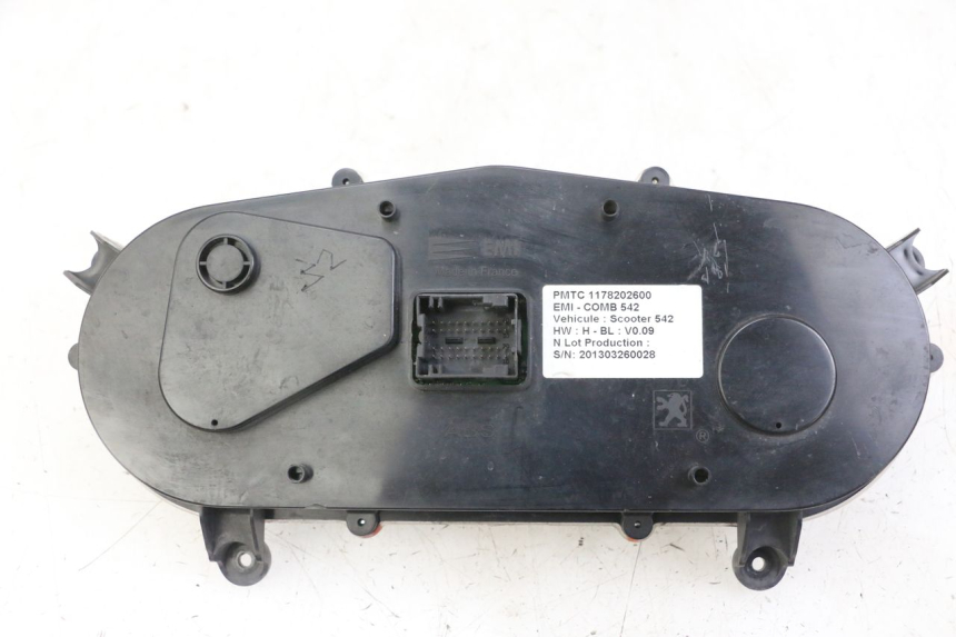 photo de VELOCIMETRO PEUGEOT SATELIS 125 (2013 - 2018) - Detalles de los puntos de fijación