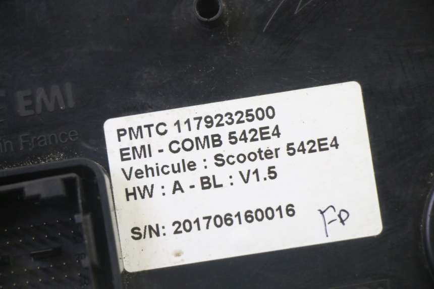 photo de VELOCIMETRO PEUGEOT SATELIS 125 (2013 - 2018) - Características distintivas