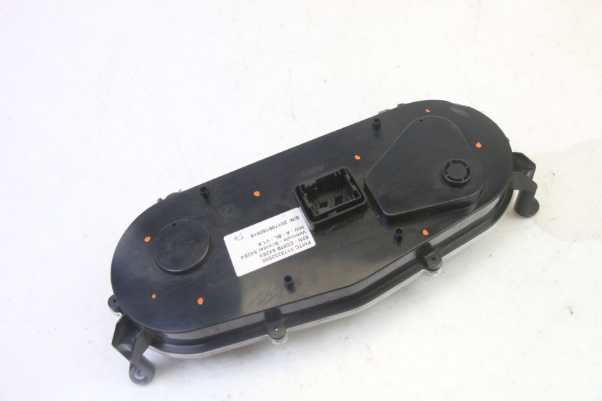 photo de VELOCIMETRO PEUGEOT SATELIS 125 (2013 - 2018) - Marcados y referencias originales