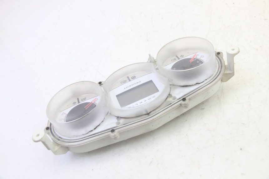 photo de CUENTA KILÓMETROS PEUGEOT SATELIS 125 (2006 - 2009) - Estado de la superficie y material