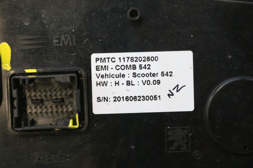 photo de VELOCIMETRO PEUGEOT SATELIS 125 (2013 - 2018) - Otra vista del artículo