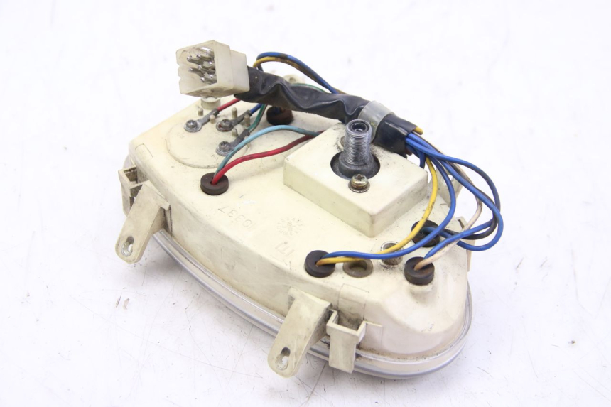 photo de CUENTA KILÓMETROS APRILIA SCARABEO 4T 50 (2009 - 2017) - Primer plano técnico