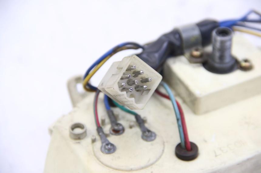 photo de CUENTA KILÓMETROS APRILIA SCARABEO 4T 50 (2009 - 2017) - Estado de la superficie y material