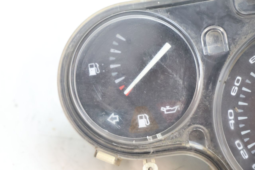 photo de VELOCIMETRO APRILIA SCARABEO GT 125 (1999 - 2007) - Detalle de la pieza