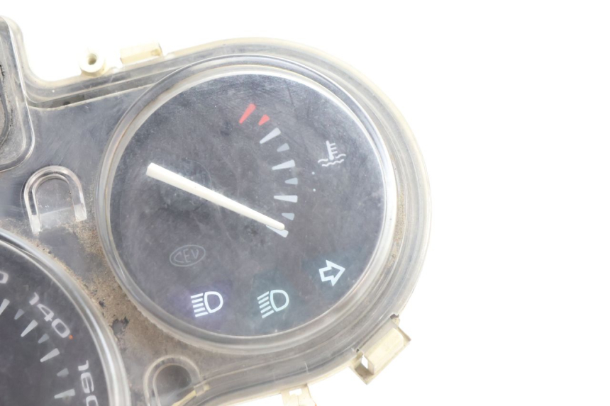 photo de VELOCIMETRO APRILIA SCARABEO GT 125 (1999 - 2007) - Zoom estado de uso