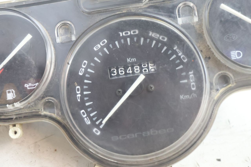 photo de VELOCIMETRO APRILIA SCARABEO GT 125 (1999 - 2007) - Primer plano técnico
