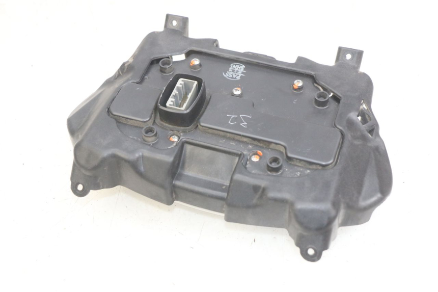 photo de CUENTA KILÓMETROS APRILIA SCARABEO LIGHT 125 (2007 - 2011) - Primer plano técnico